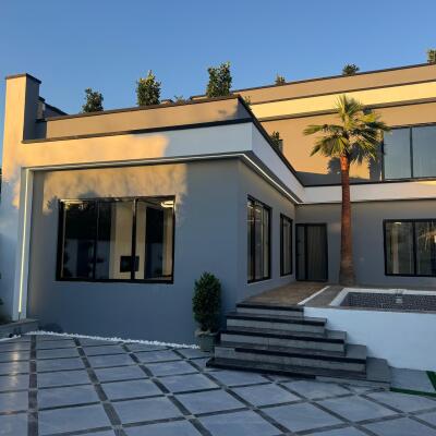 ویلا تریبلکس با استخر چهار فصل